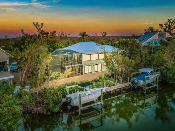 1731 Venus Dr, Sanibel, FL 33957
