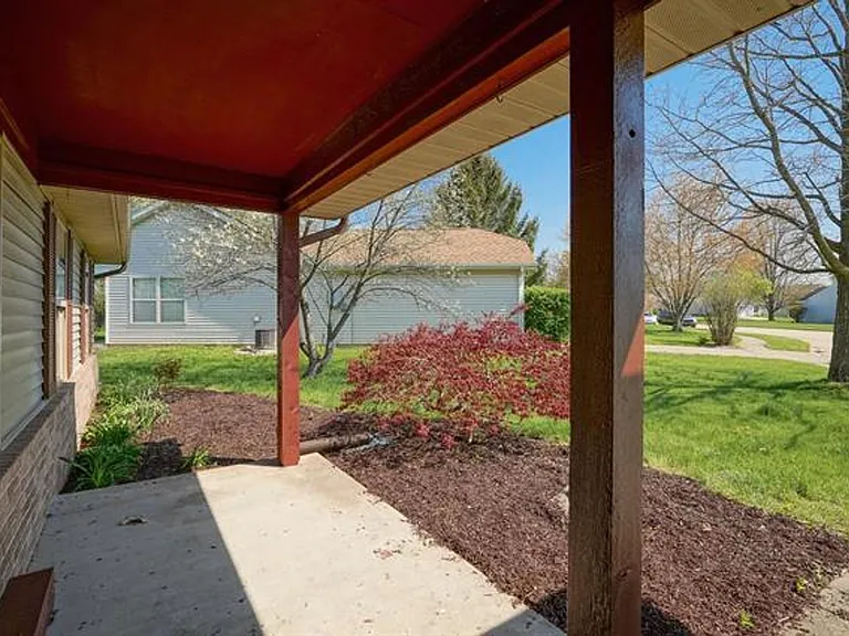 4320 Roundtable Ct — Photo 2