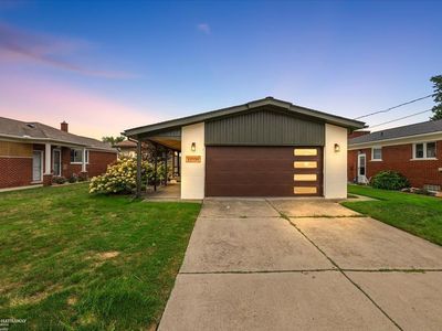 22530 Shorewood St, Saint Clair Shores, MI, 48081