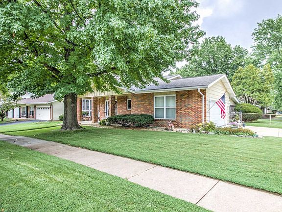 3rd image of 14525 Avocado Ln