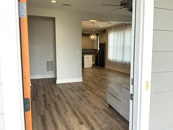 5th image of 213 Nash Cir