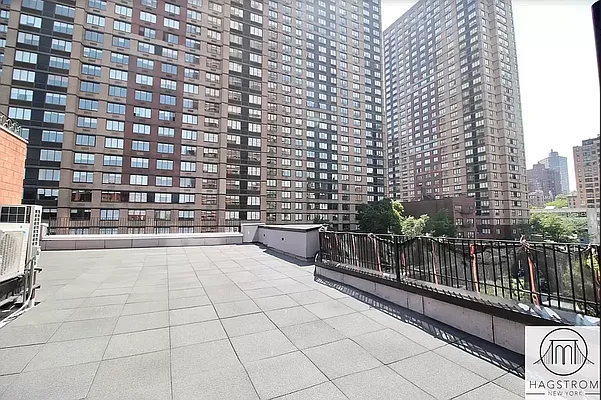 Rented by Hagstrom Management Inc | media 11