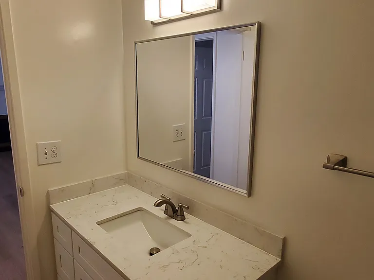 1067 Broadmoor Blvd #2 — Photo 14