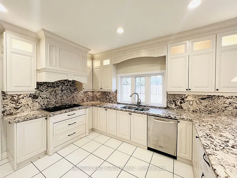 48 Chelford Rd — Photo 6