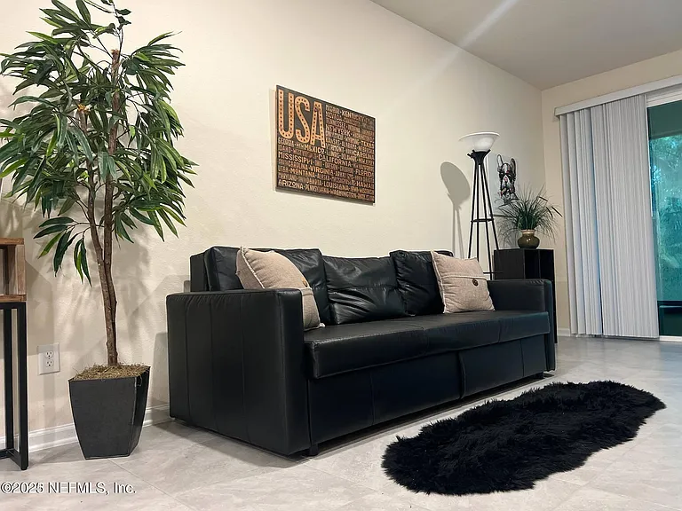 106 Whispering Brook Dr — Photo 4