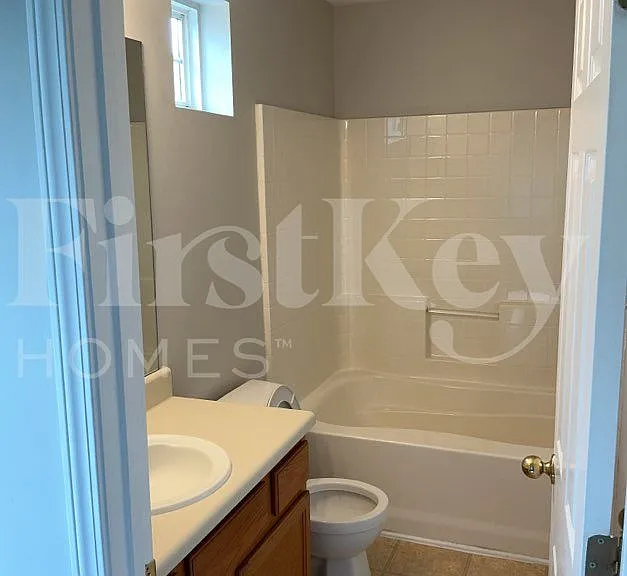 3080 Lakeside Cir — Photo 10