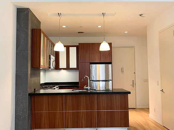 3rd image of 59 John St APT 9G