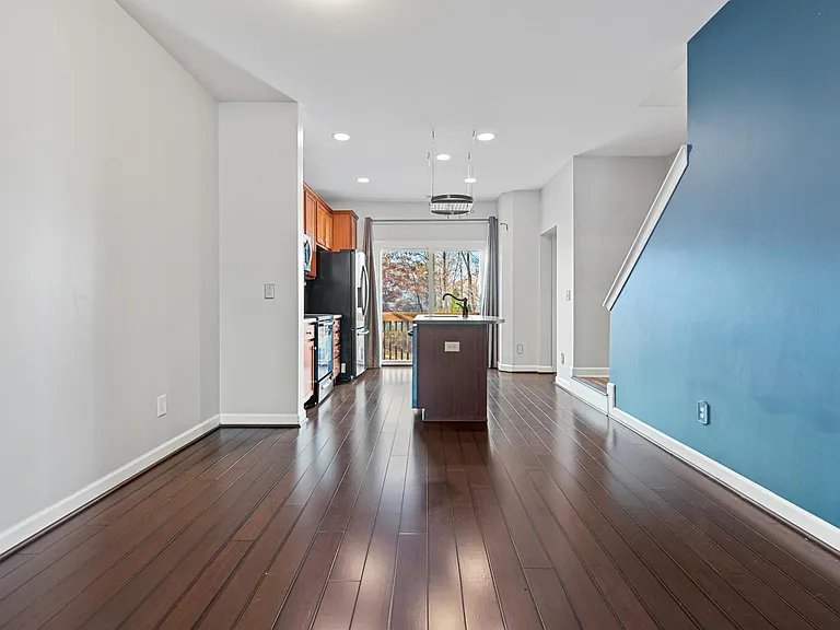 8007 Goldenrain Way — Photo 5