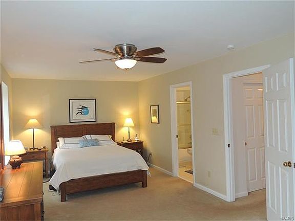 5th image of 428 Wilcox Ave