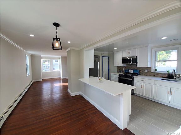 4th image of 81 Haseco Ave