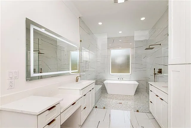7220 The Woods Ave — Photo 4