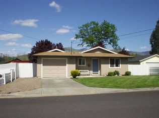 109 S Church St, Phoenix, OR 97535