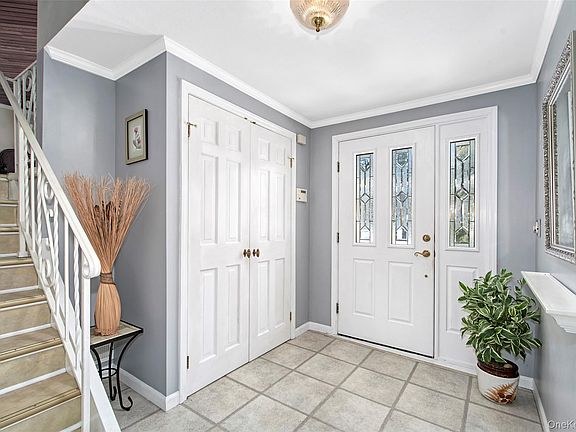 2nd image of 107 Parkview Road