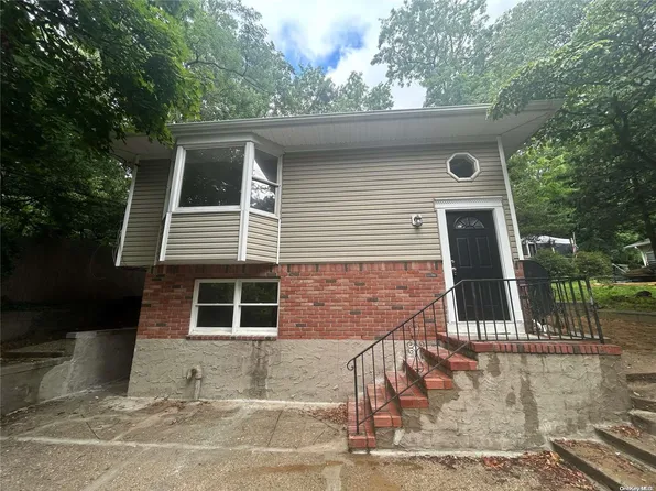 85 Hagerman Landing Road, Rocky Point, NY 11778