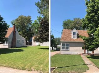 407 E 10th St, Lexington, NE 68850