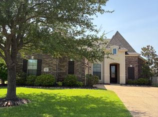 705 Saint Martin's Ln, Bossier City, LA 71111