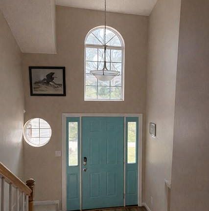 2nd image of 113 Old Willow Rd