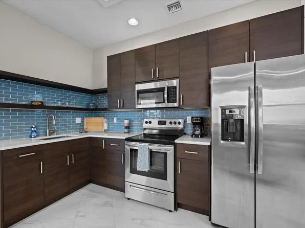 5013 Grandiflora Rd, Palm Beach Gardens, FL 33418