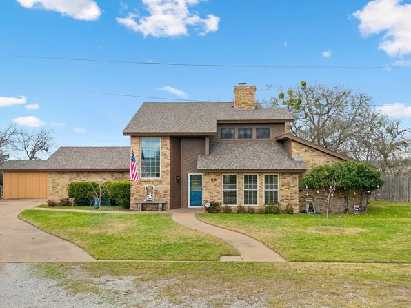 824 Castlemount St, Willow Park, TX 76087