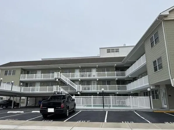 7203 Atlantic Ave, Wildwood, NJ 08260