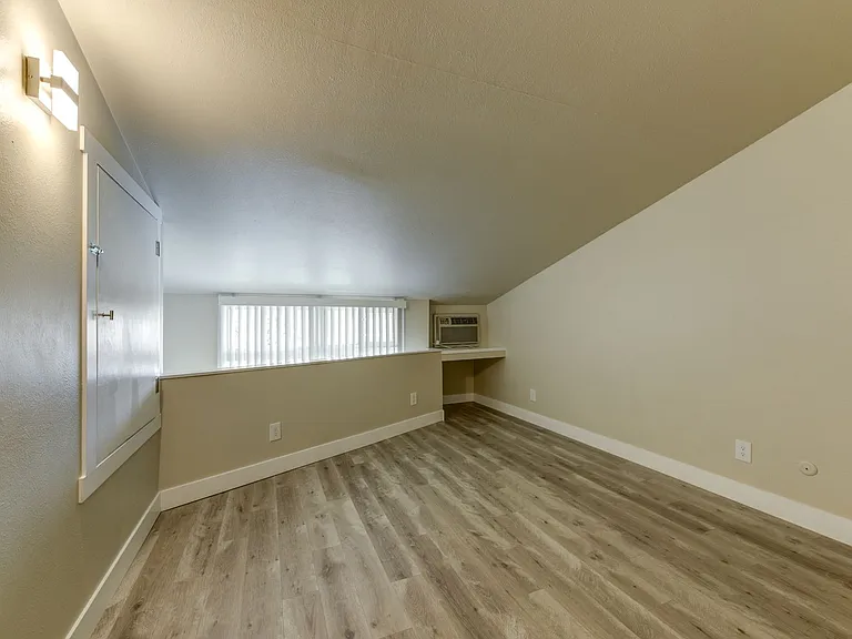 3460 Madison Ave — Photo 24