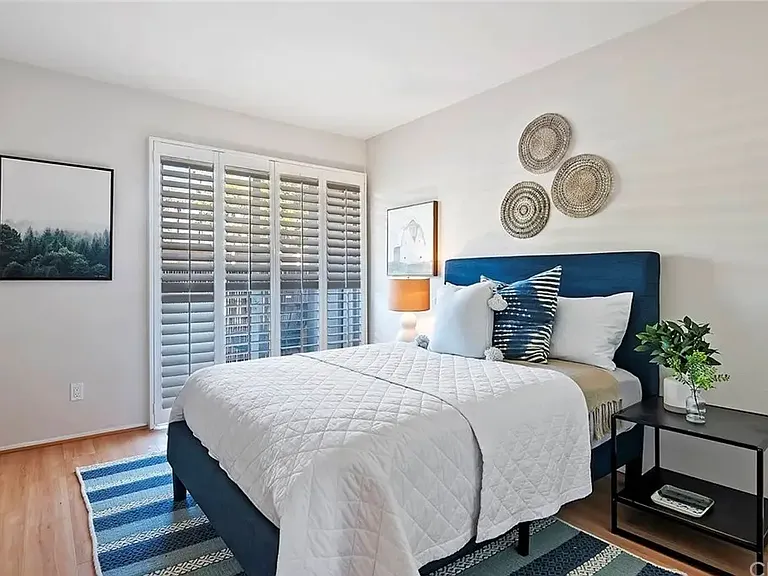 497 El Molino Ave #204 — Photo 19