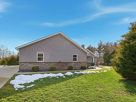 4th image of 16362 McGuire Ridge Rd