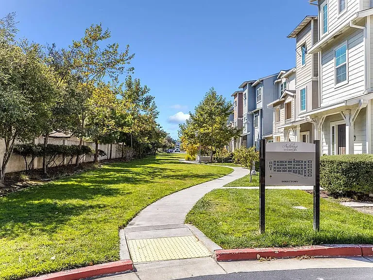 801 Jetty Dr — Photo 27