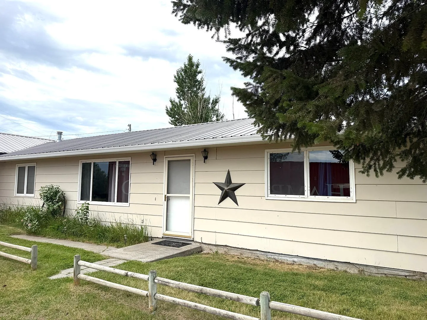 3680 Valley Dr. — Photo 1