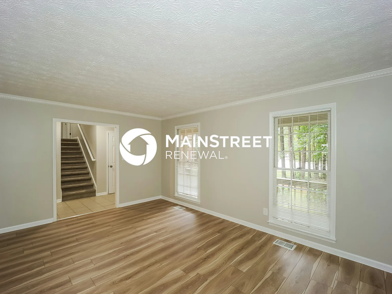 315 Whitney Way — Photo 2