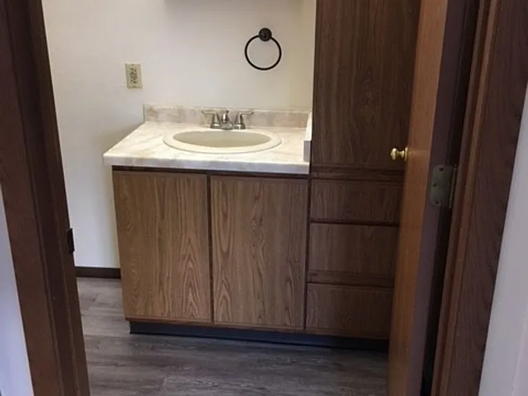 820 Abrams St — Photo 4