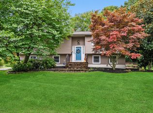 589 East Rd, Middletown, NJ 07748