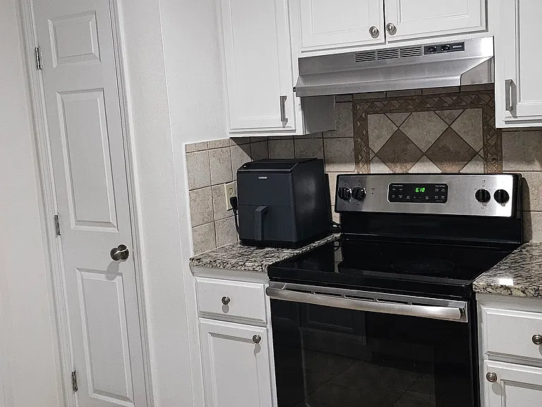 7520 Beekman Dr — Photo 10