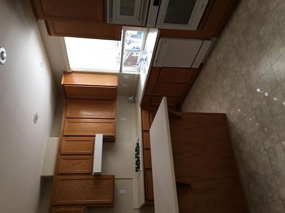 3rd image of 30724 Point Woods Ct