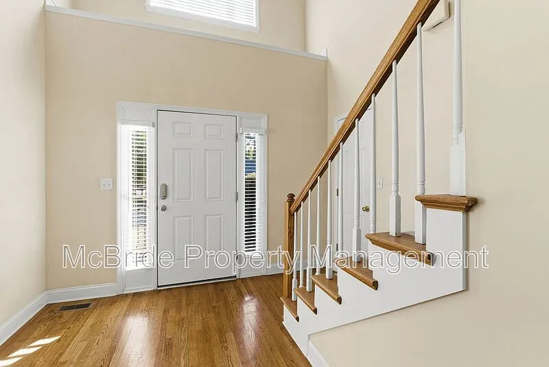 4 bed, 3.0 bath, 2837 sqft, $2,500 — Photo 3