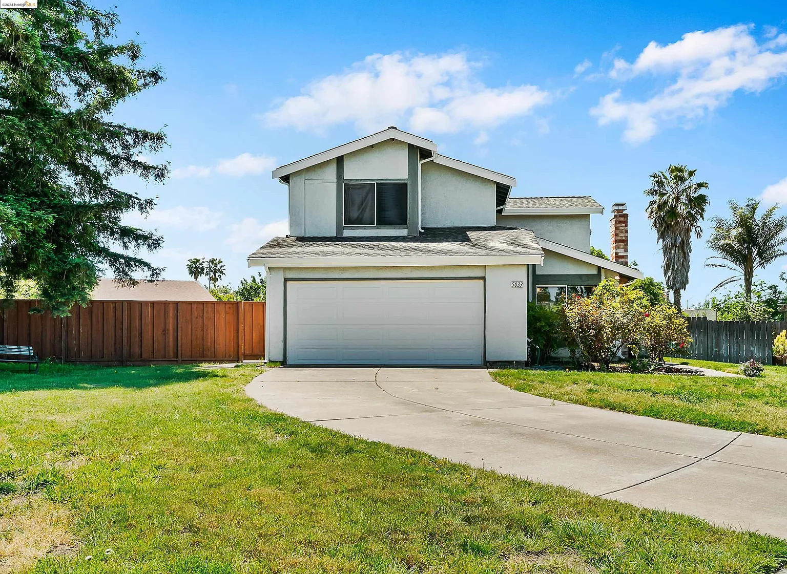 5033 Pisces Ave photo 1