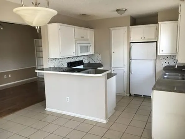 905 Allen St #905, San Marcos, TX 78666
