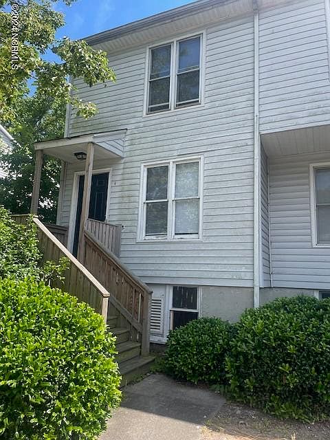 1st image of 209 Beech St APT 1