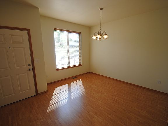 4th image of 8309 Grove St