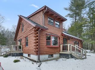 115 Hopkins Ln, Becket, MA 01223