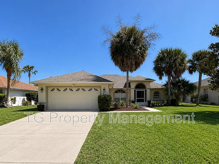 20 Clarendon Ct N — Photo 1