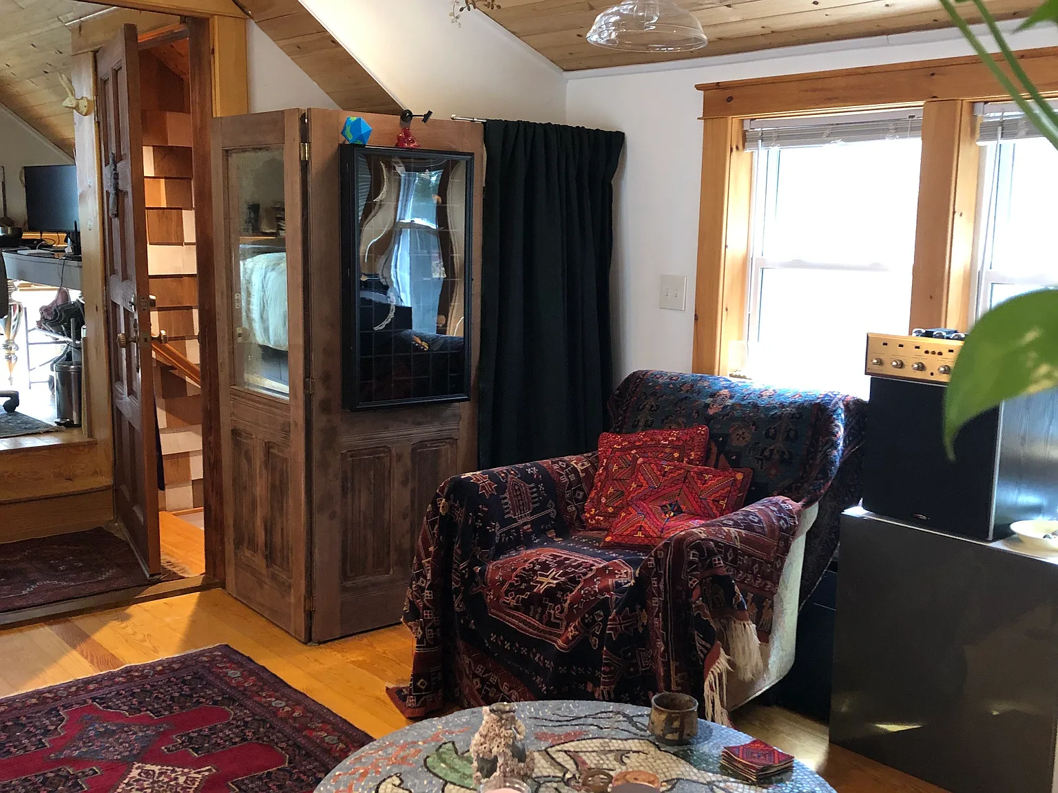 Studio, 700 sqft, $1,650 — Photo 3