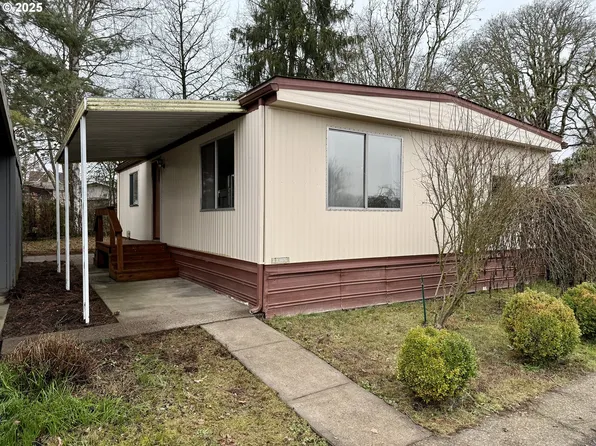 500 N Gilwood St #6, Carlton, OR 97111