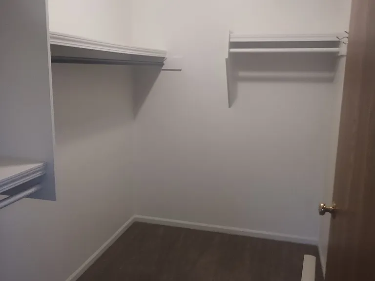 Country Village Apartments — Photo 4