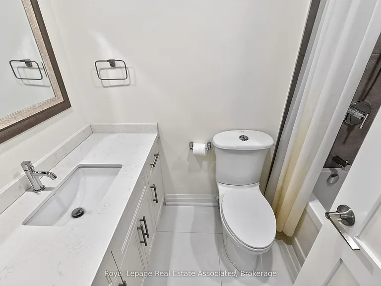 39 Stavebank Rd W #404 — Photo 18