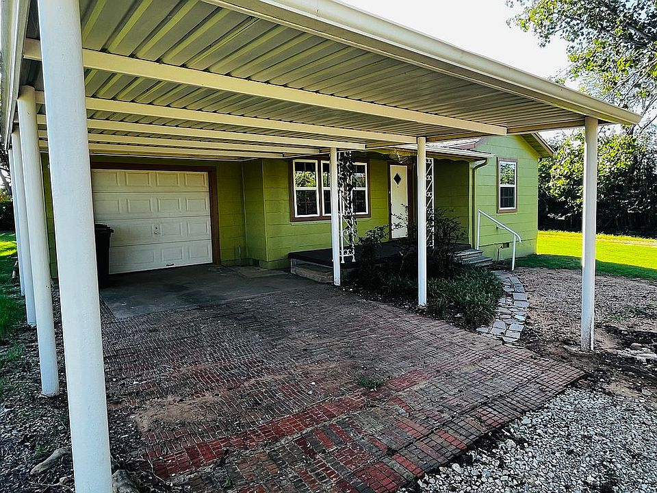 Beautifully remodeled 



