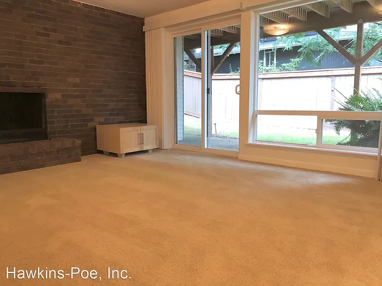 2907B 64th St — Photo 2