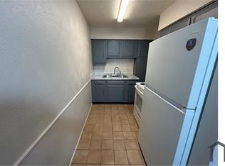 920 Kingsway Dr APT 1D, Lorain, OH