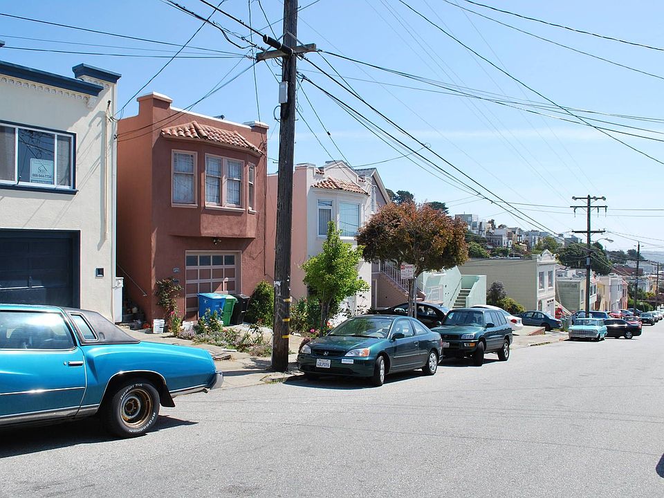 2nd image of 382 Hearst Ave