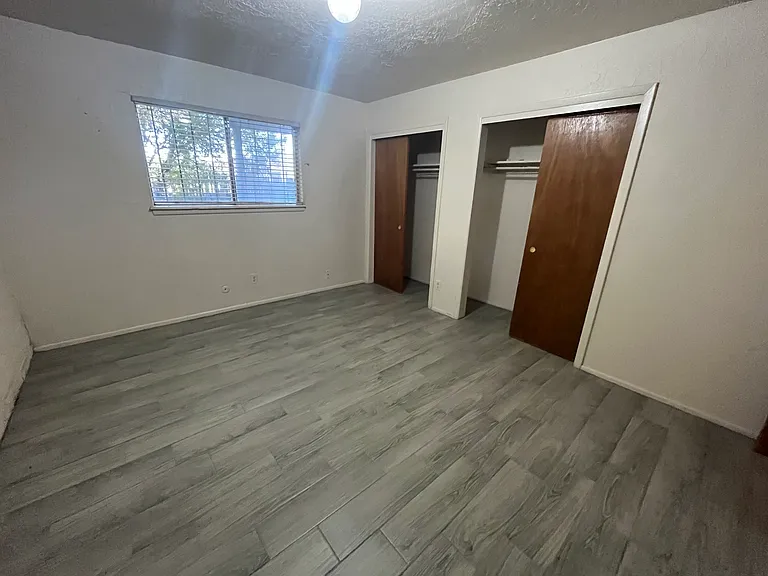 5900 Marble Ave NE — Photo 5